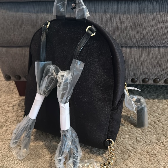 VICTORIAS SECRET Quilted Velvet Mini backpack mirror inside - Picture 4 of 8